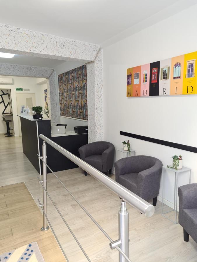 Hostel M-A Rooms Mate Madrid Exteriör bild